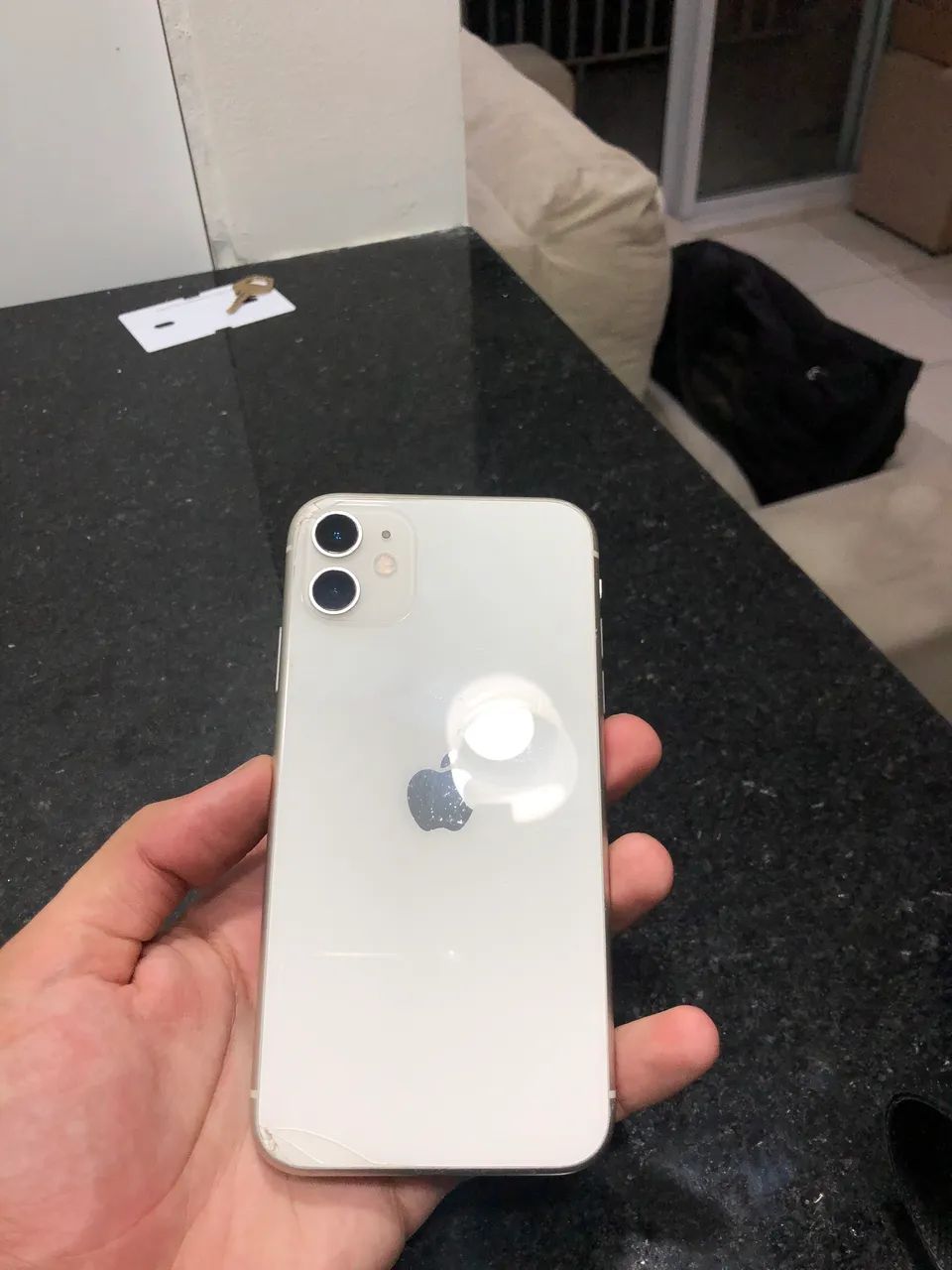 iPhone 11 64g Trincado  - Foto 4