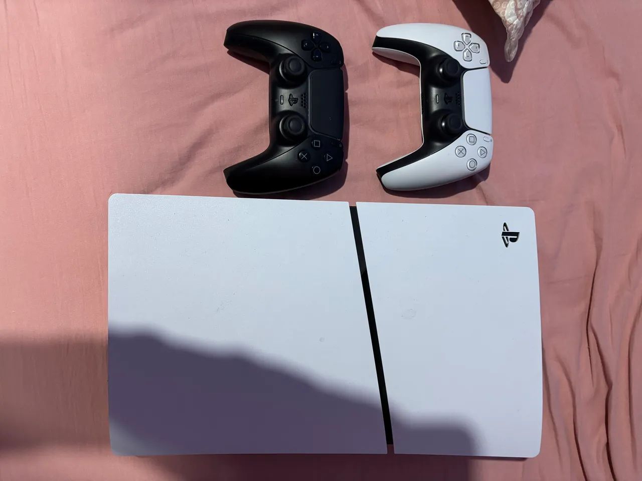 Vendo Ps5 dois controle original pouco tempo de uso  - Foto 2