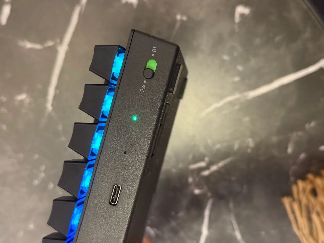 Razer BlackWidow V3 Mini HyperSpeed (Bluetooth/2.4GHz) - com ghosting - Foto 4