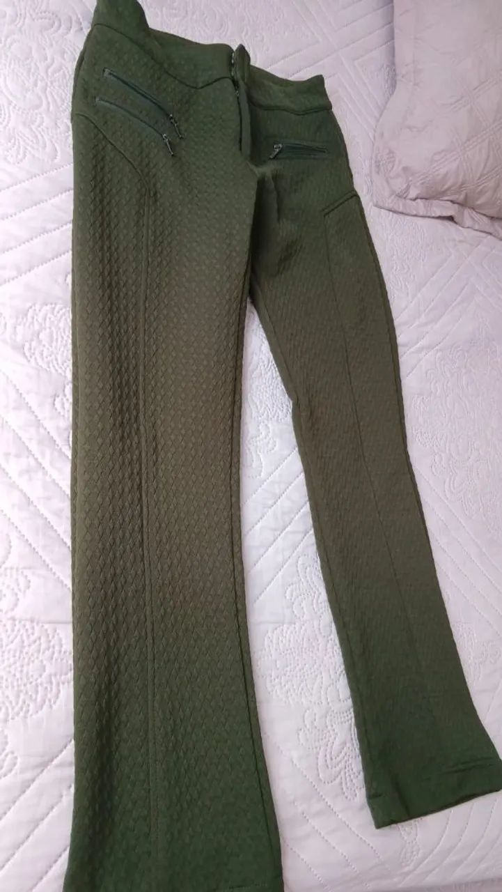 Calça feminina verde escuro 