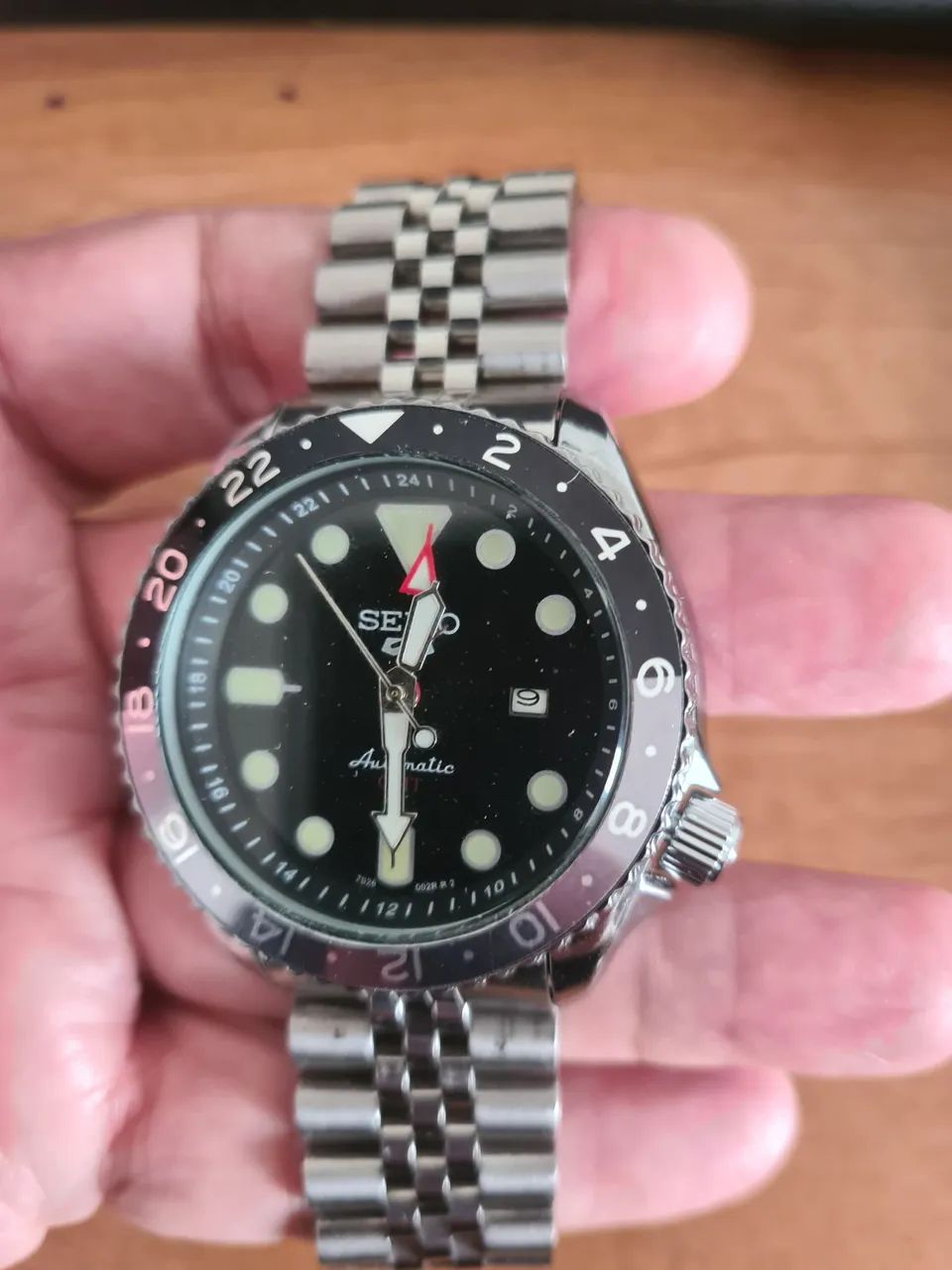 RELÓGIO SEIKO GMT 42 mm - AUTOMÁTICO - À PROVA D'ÁGUA - Foto 2