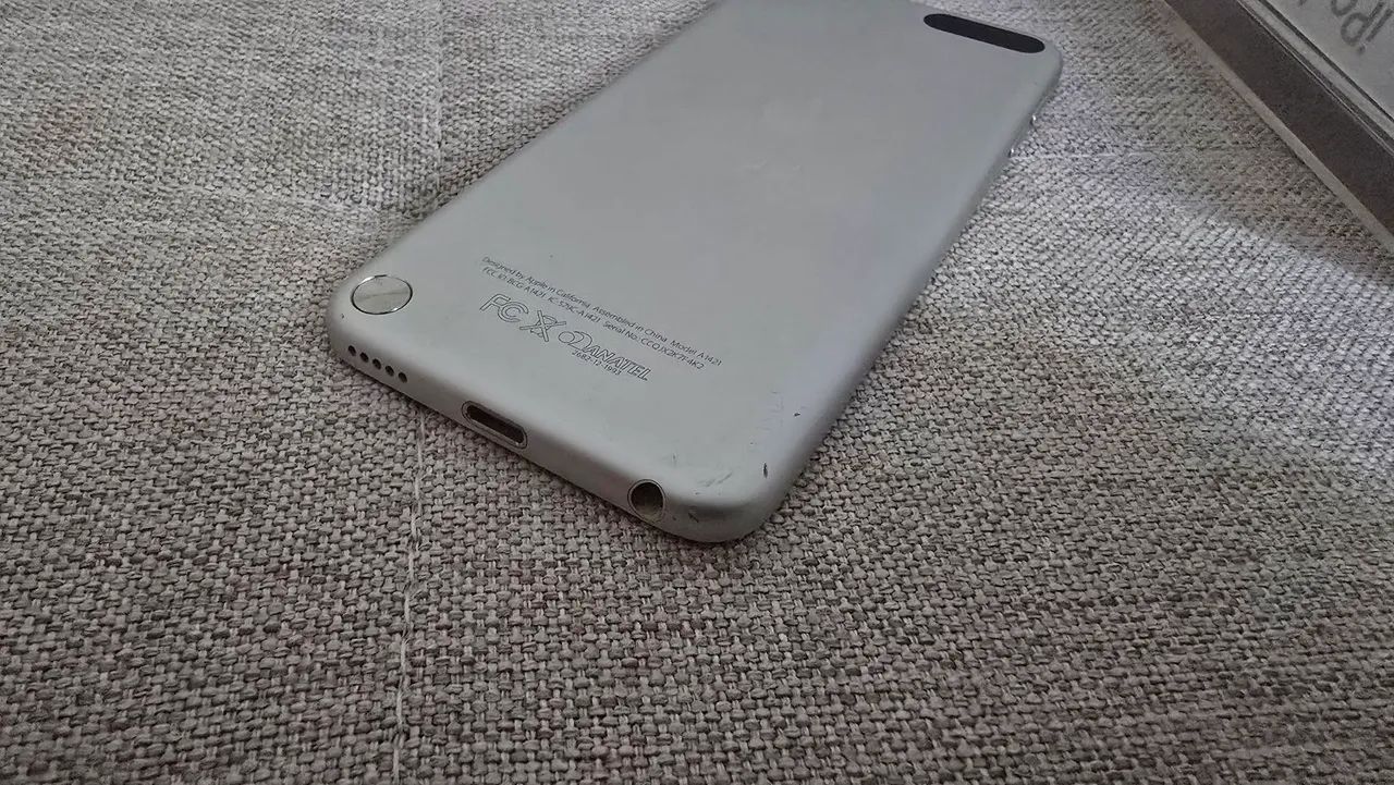 Apple iPod Touch 64 GB Branco - Foto 5