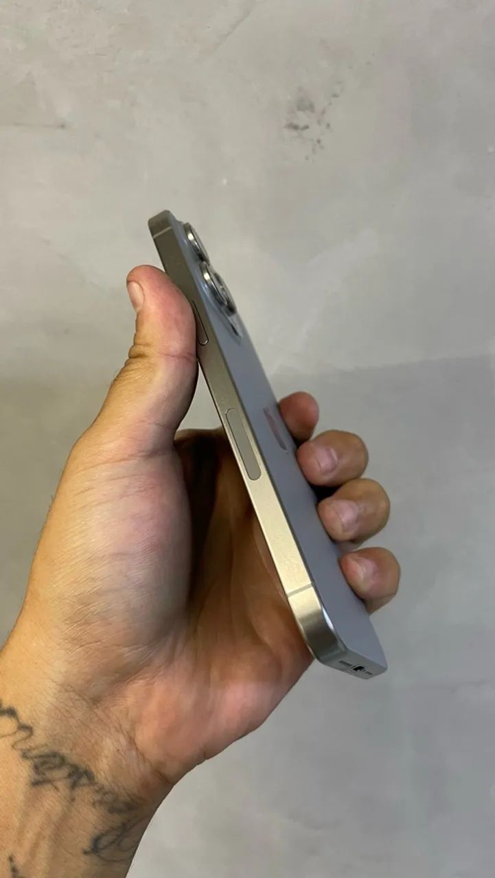 IPHONE 15 PRO MAX 256GB 80% COM CAIXA  - Foto 2