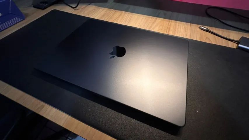Macbook PRO M3 Pro. 18gb de Ram 512 arm.  - Foto 2
