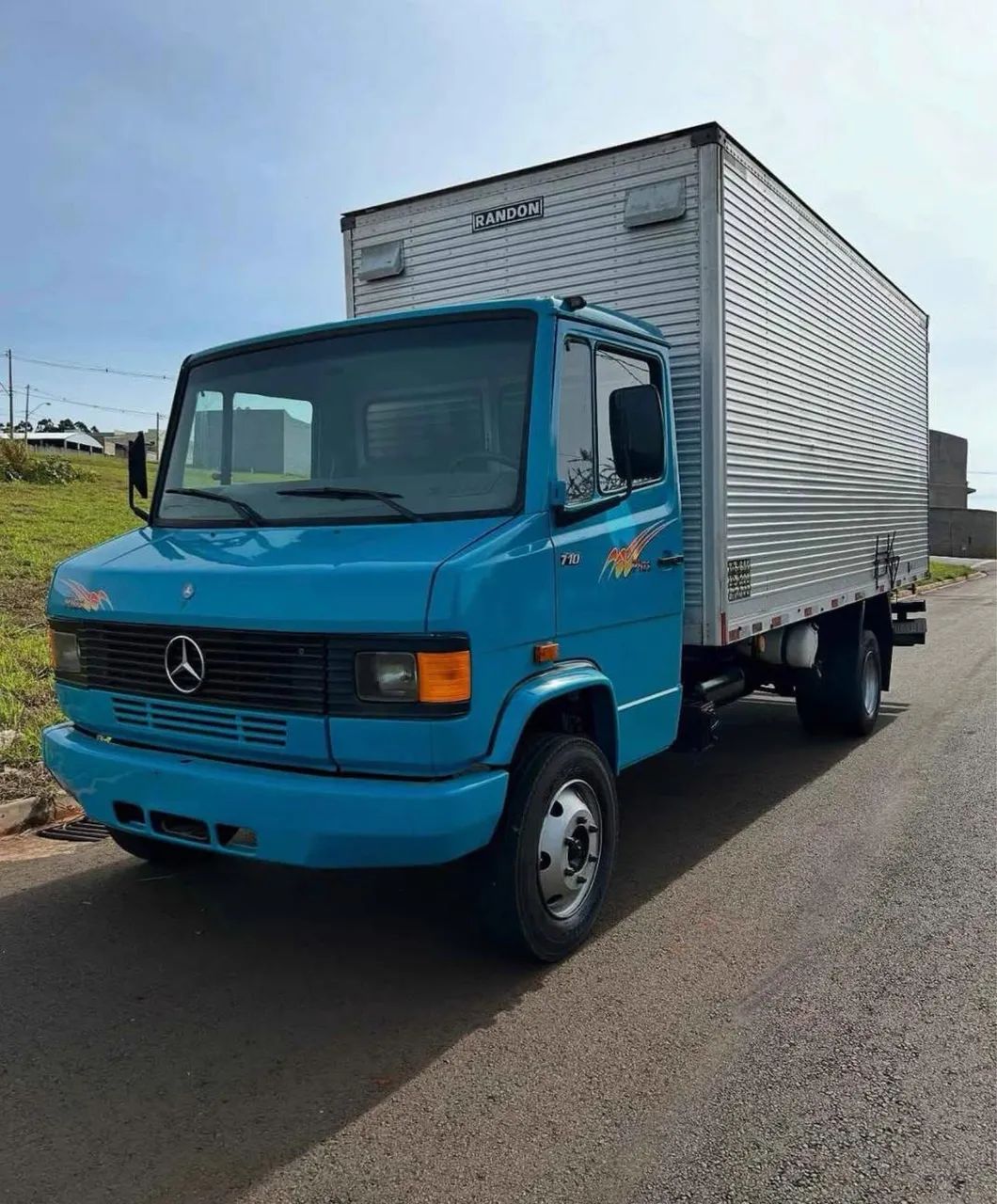 MB 710 baú  - Foto 2