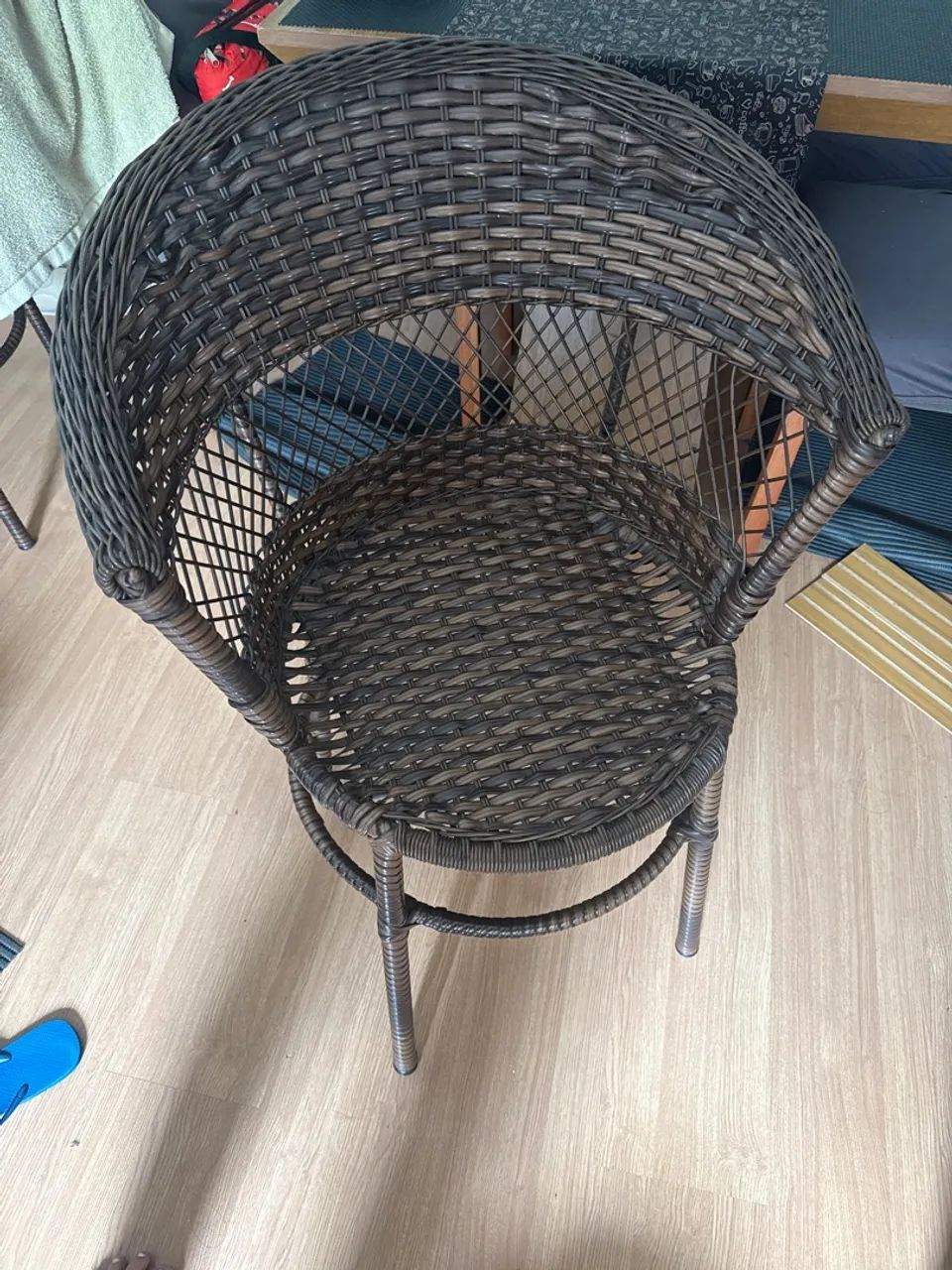 Conjunto de mesa e cadeiras pra varanda  - Foto 2