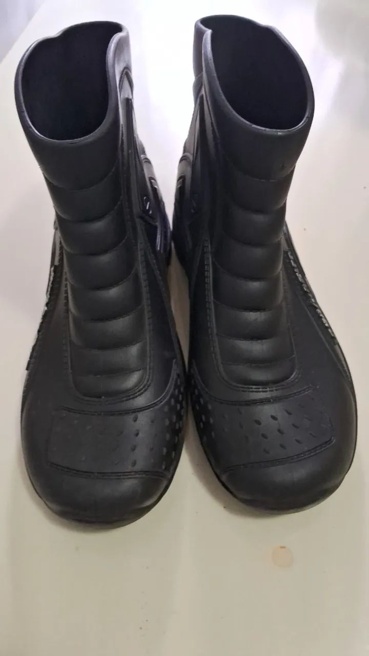 Capa de chuva e bota  - Foto 5