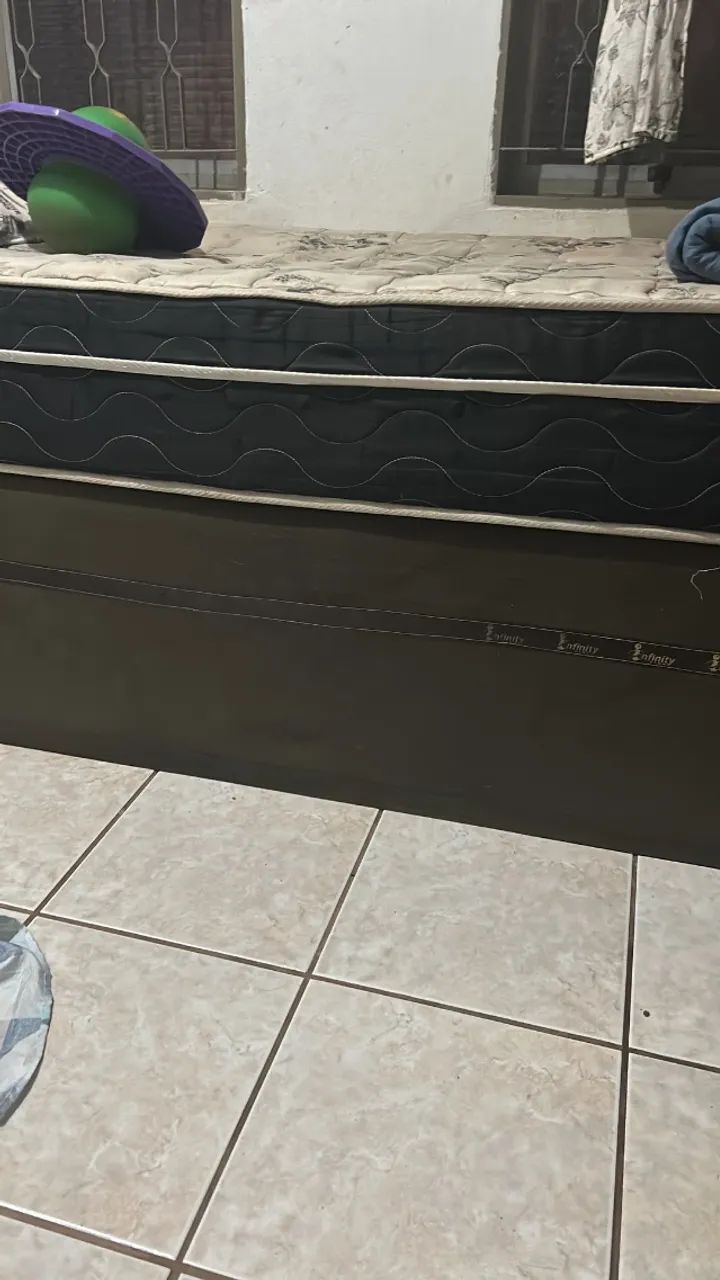 Guarda roupas e cama box com colchão  - Foto 3