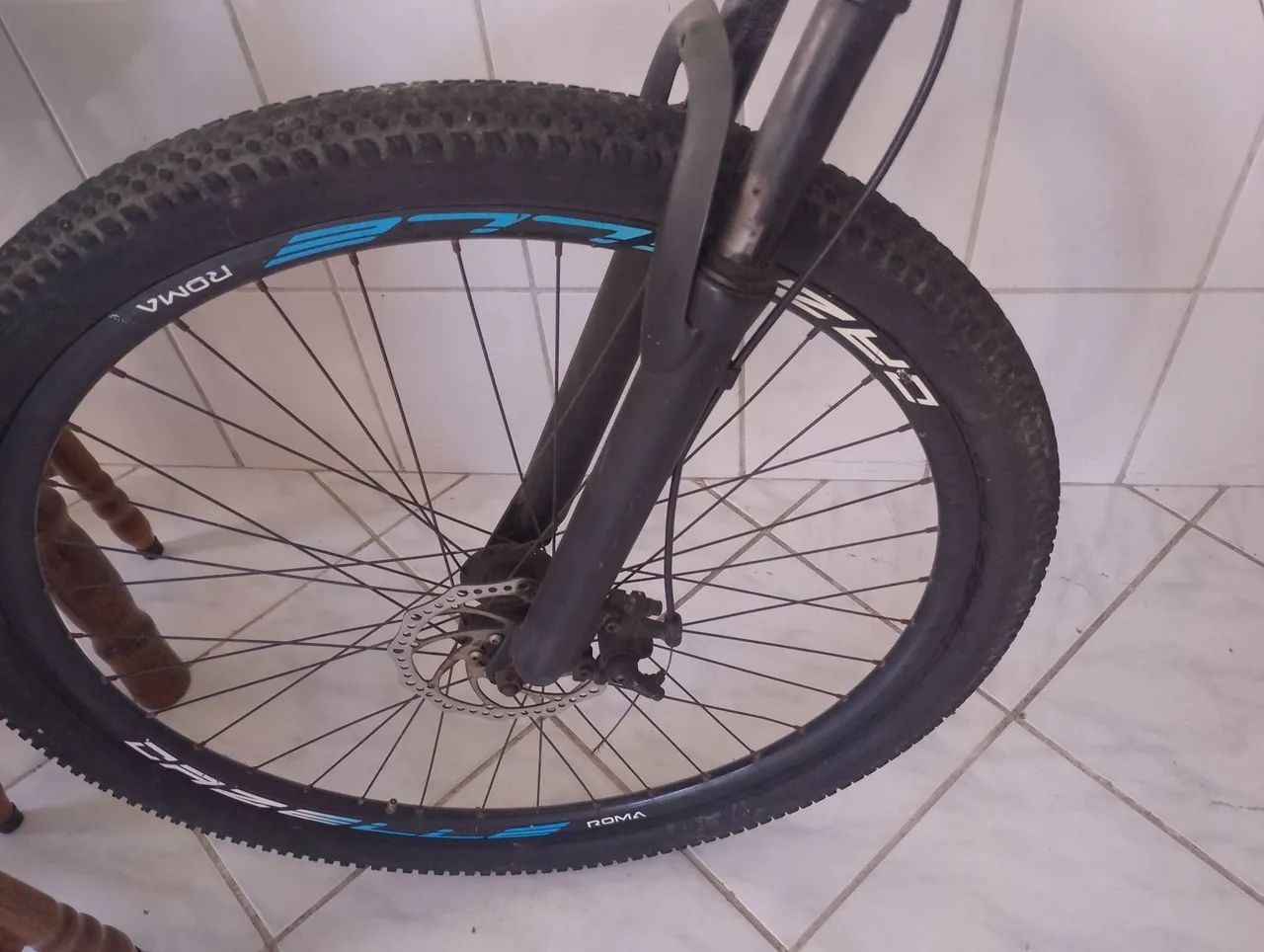 BICICLETA ARO 29 APENAS COM PINEL FURADO E UM PEQUENO PROBLEMA NA MARCHA  - Foto 2