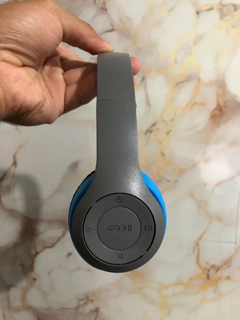 Fone de ouvido P47 Bluetooth MicroSD Rádio FM