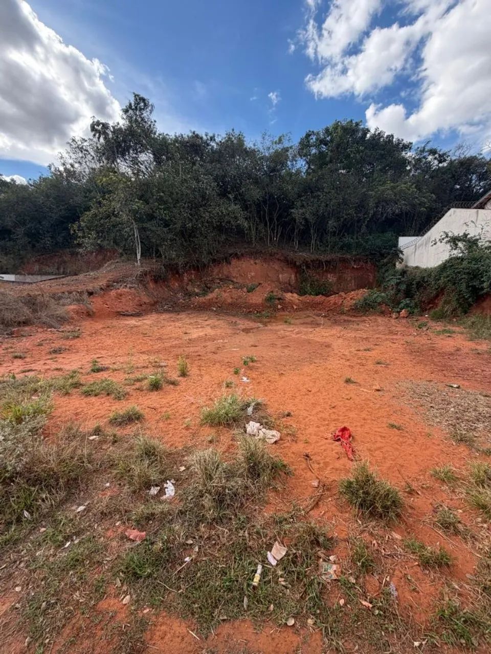 2 terrenos a venda,no ponto de construção.