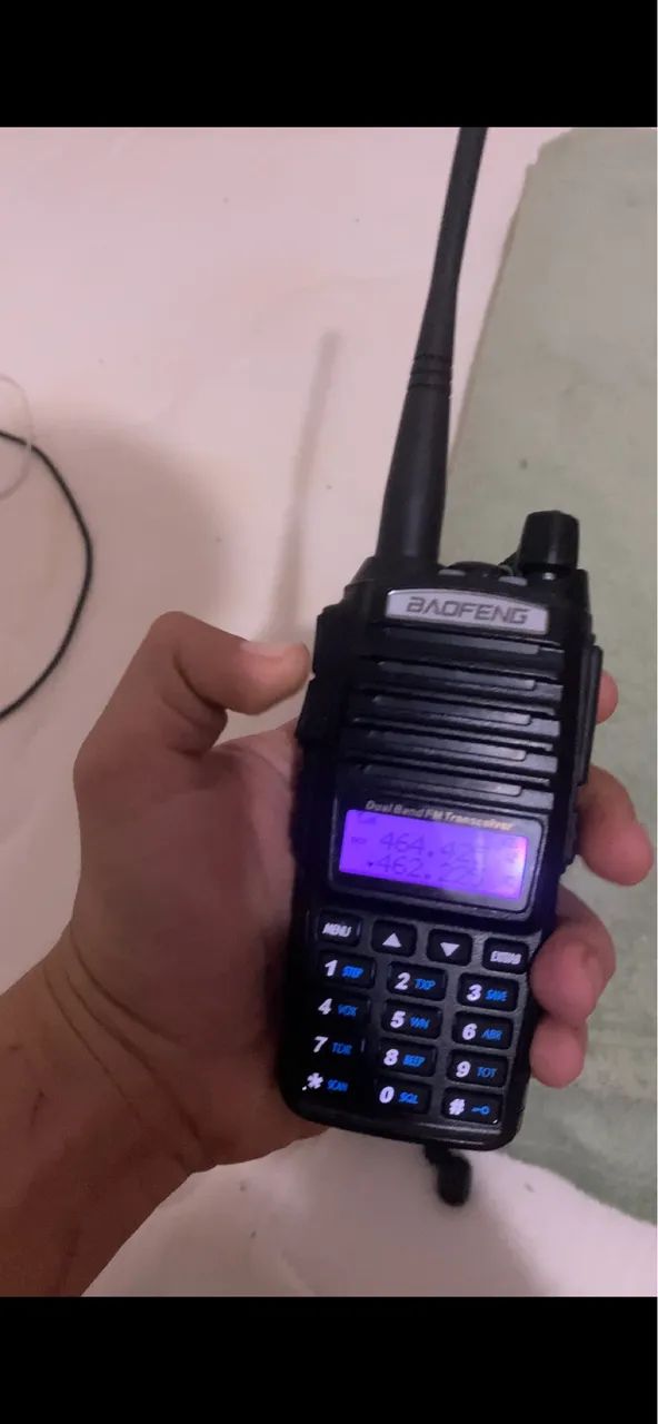 Rádio Ht Comunicador BaoFeng Dual Band Uv82 com Carregador 
