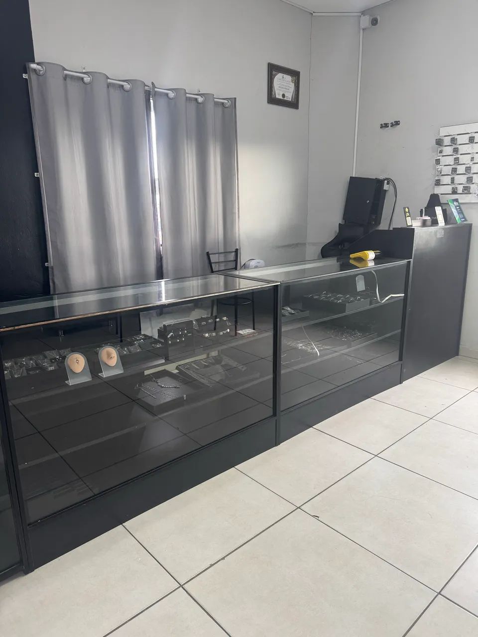 BALCÃO EXPOSITOR VITRINE