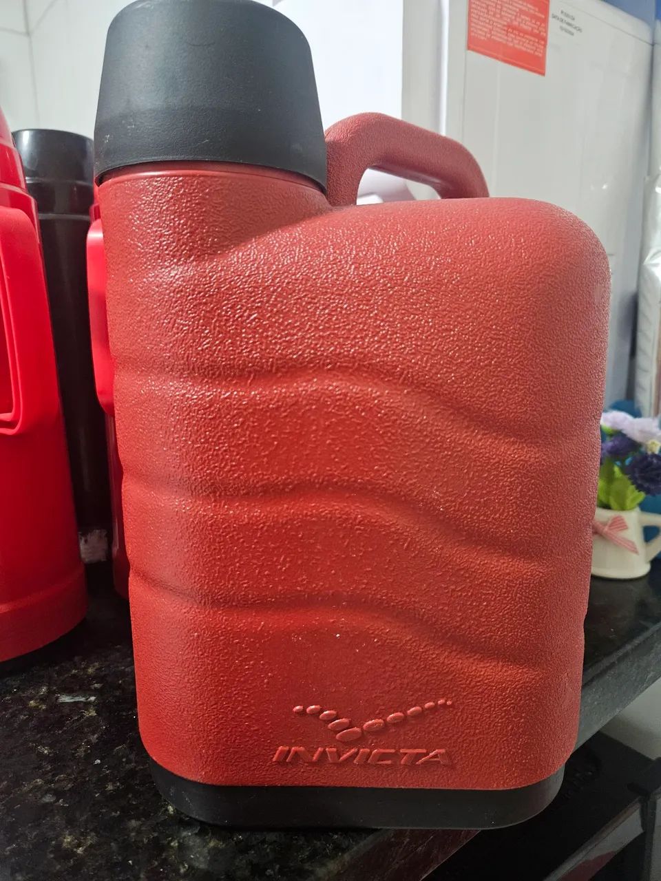 Garrafas térmicas e copo americano  - Foto 3