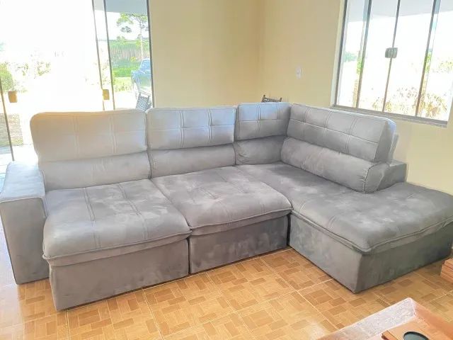 VENDO SOFÁ DE CANTO COM CHAISE - APENAS 5 MESES DE USO.