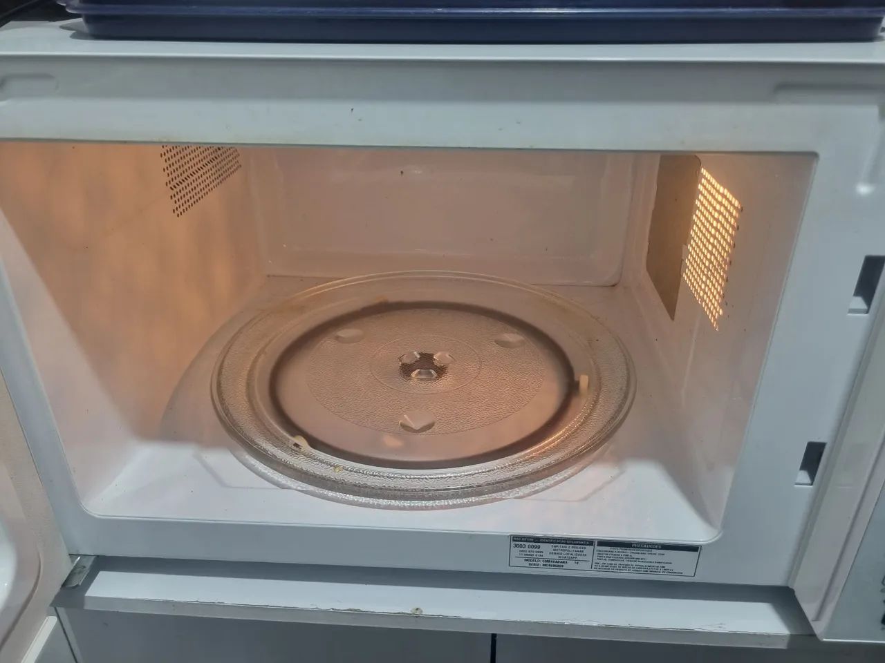 Vendo 1 microondas seminovo  - Foto 3