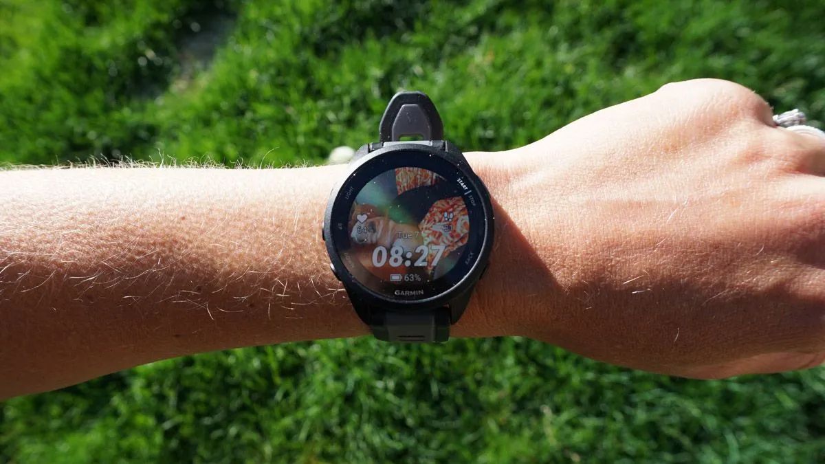 Garmin Forerunner 165 Music GPS Música Sem Celular - Foto 2