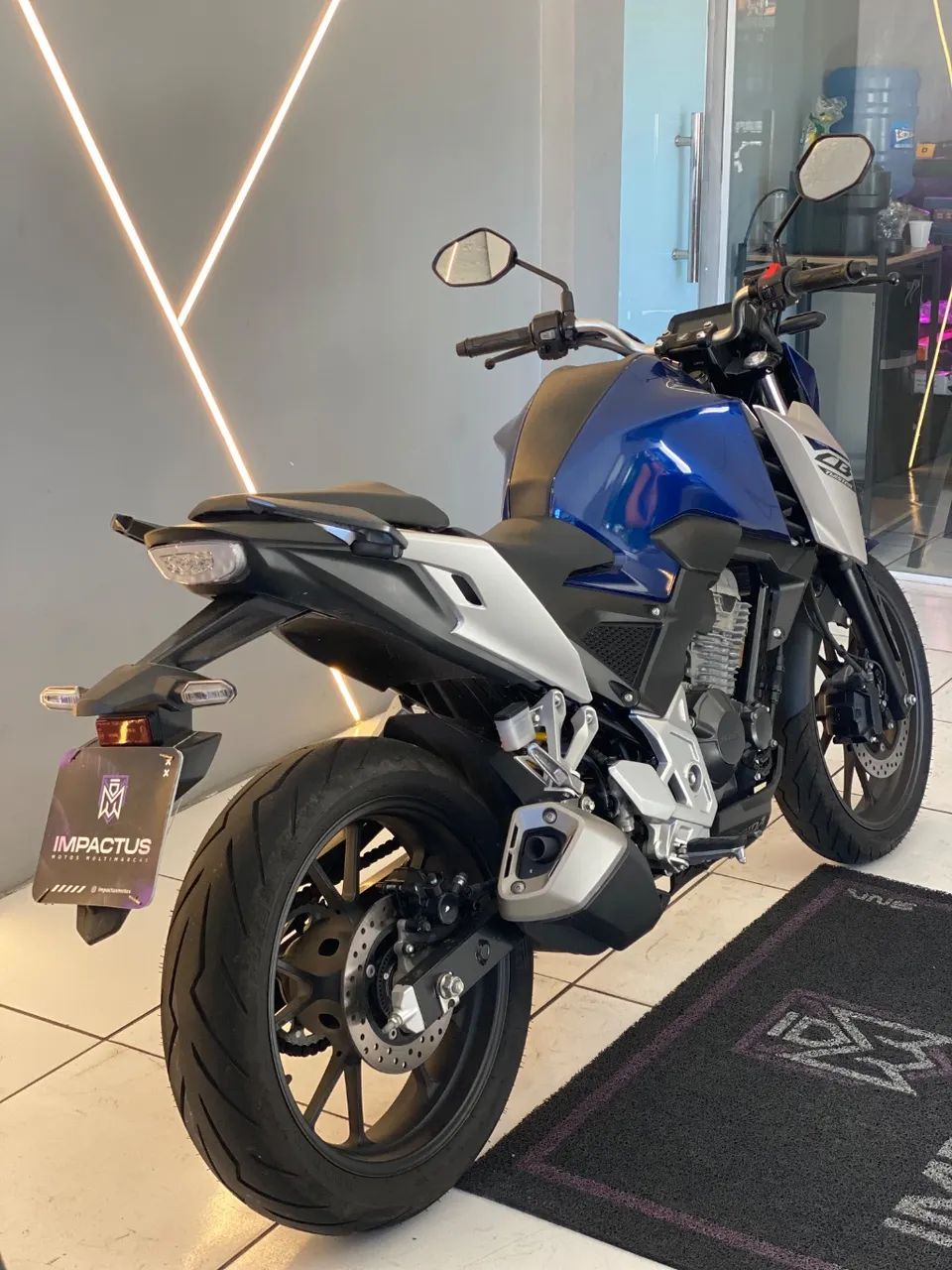 HONDA CB300F ABS 2026 - Foto 3