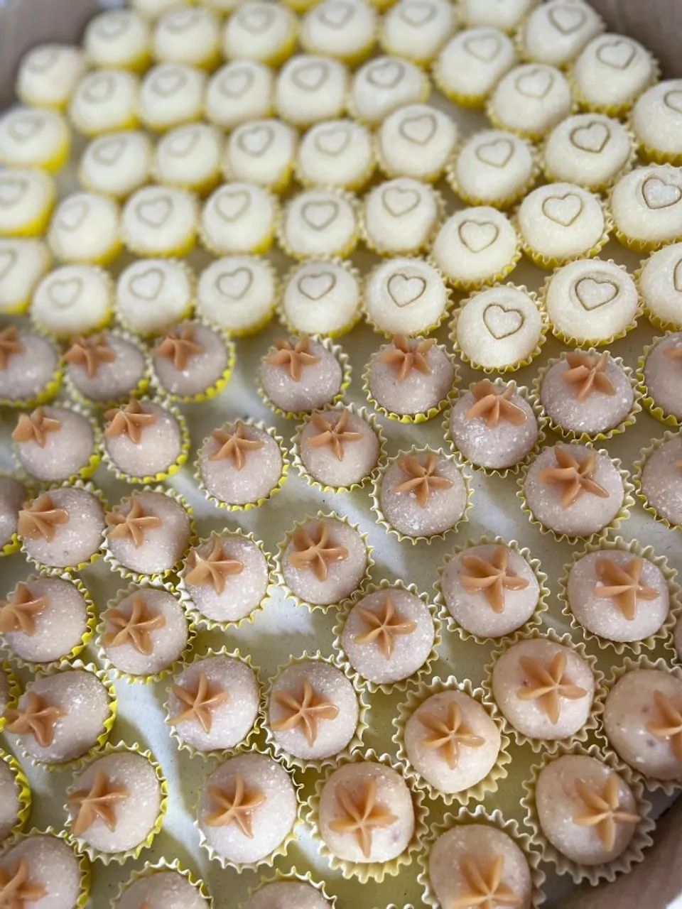 CENTO DE DOCES BRIGADEIROS PARA FESTA - Foto 3