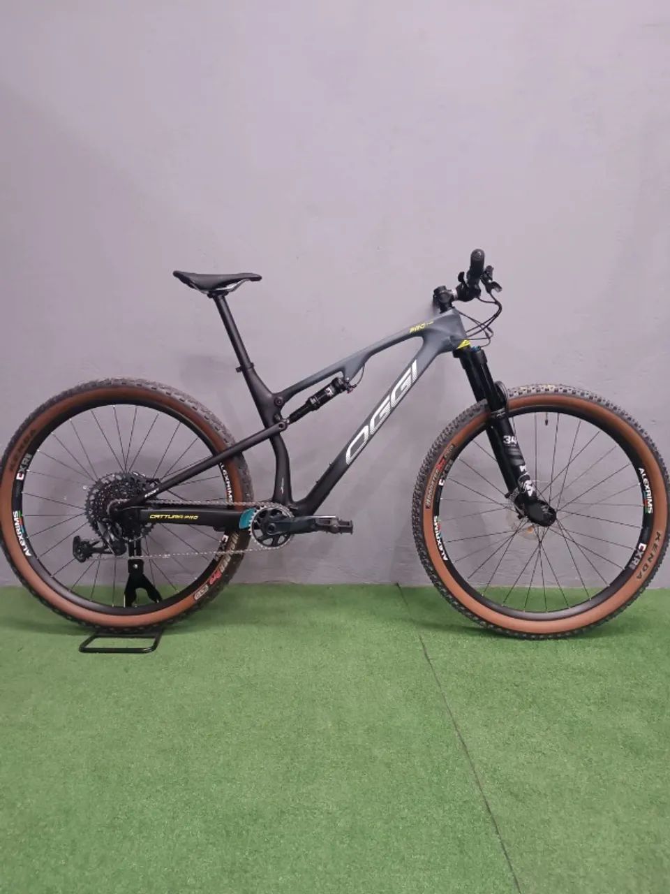 OGGI CATURRA T-20 - TAMANHO 19