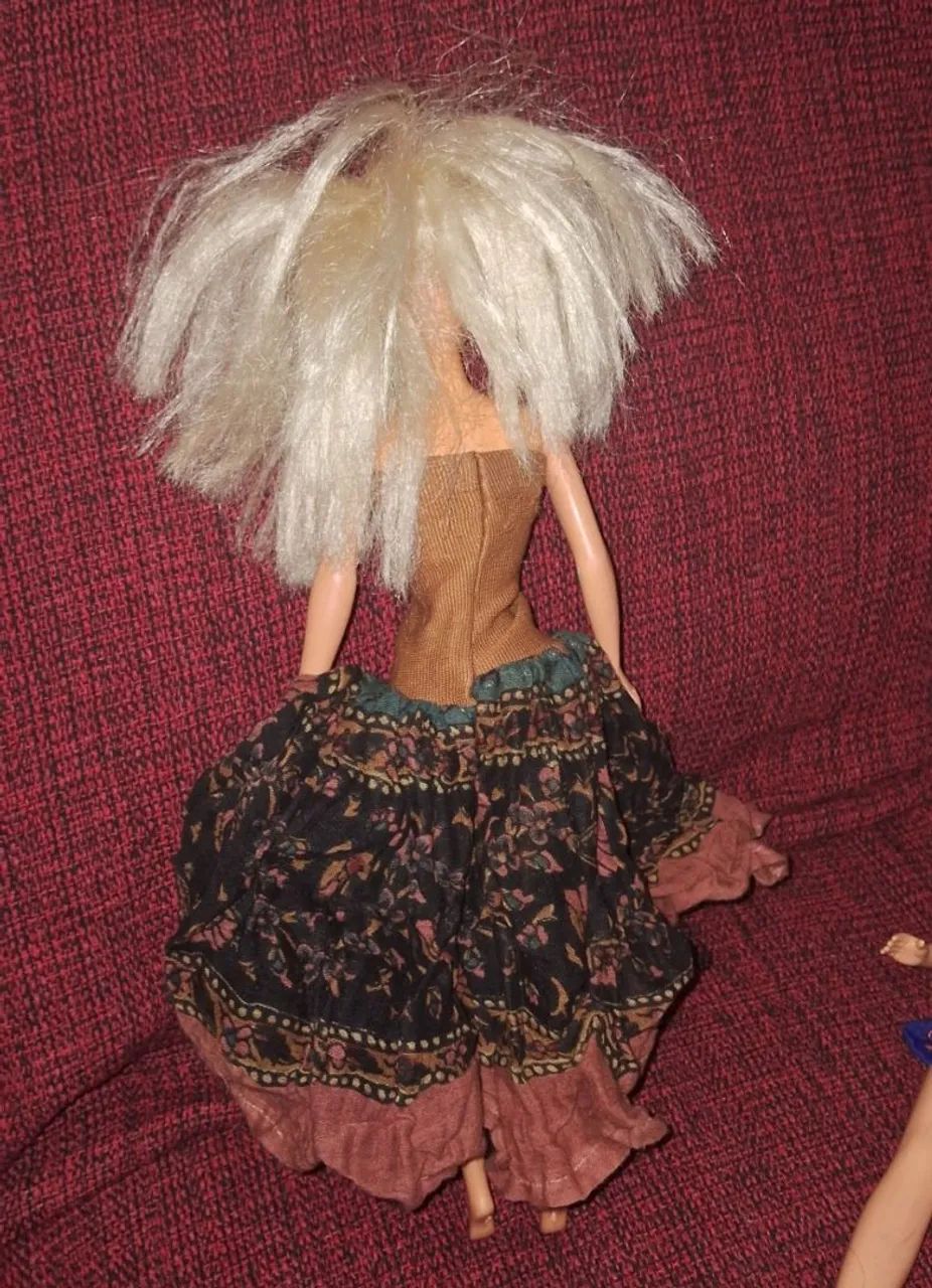 Barbie Antiga com belíssimo vestido - Foto 2