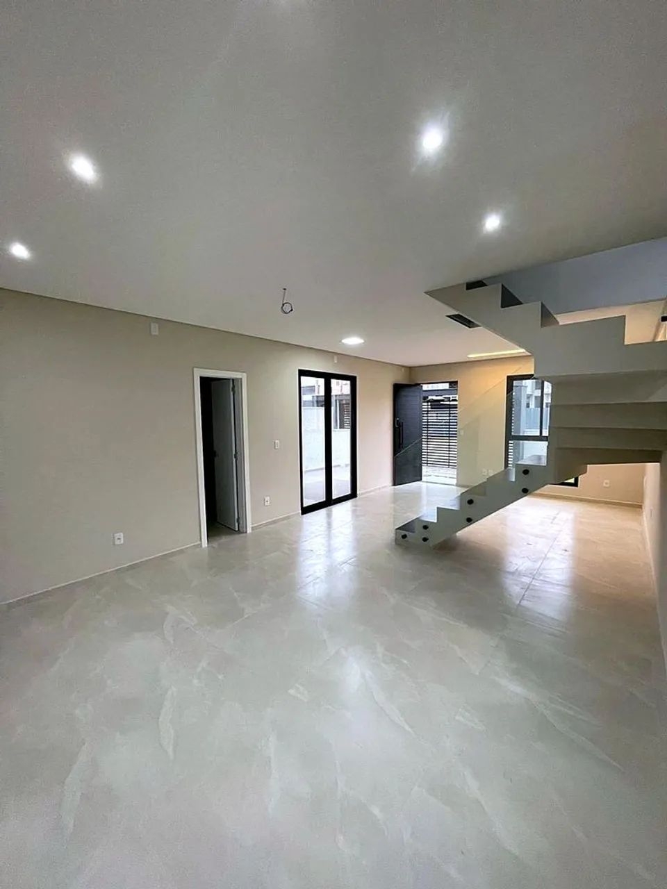 Casa 3 dormitórios sozinha no terreno - Foto 3