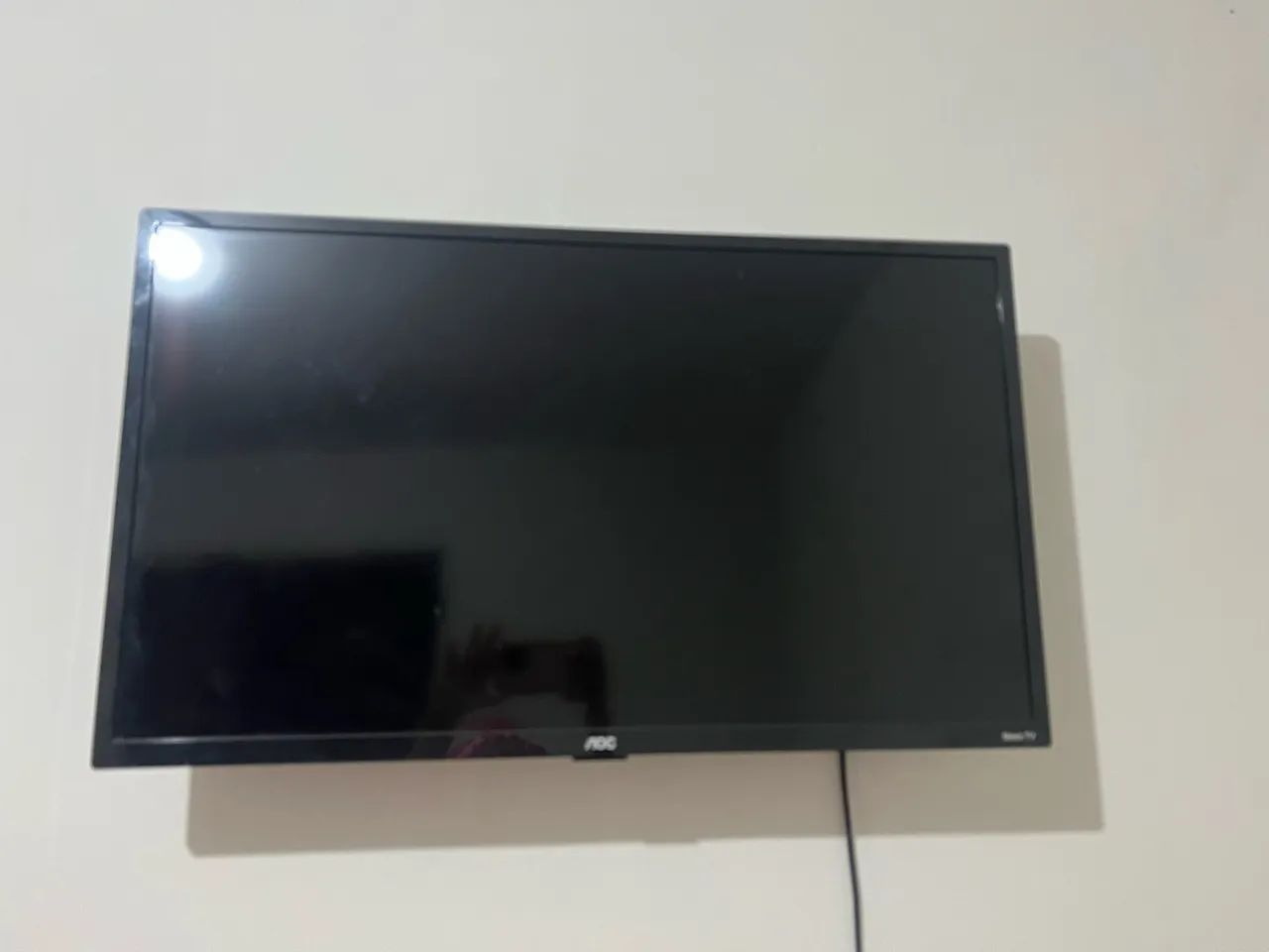 Televisão semi nova 
