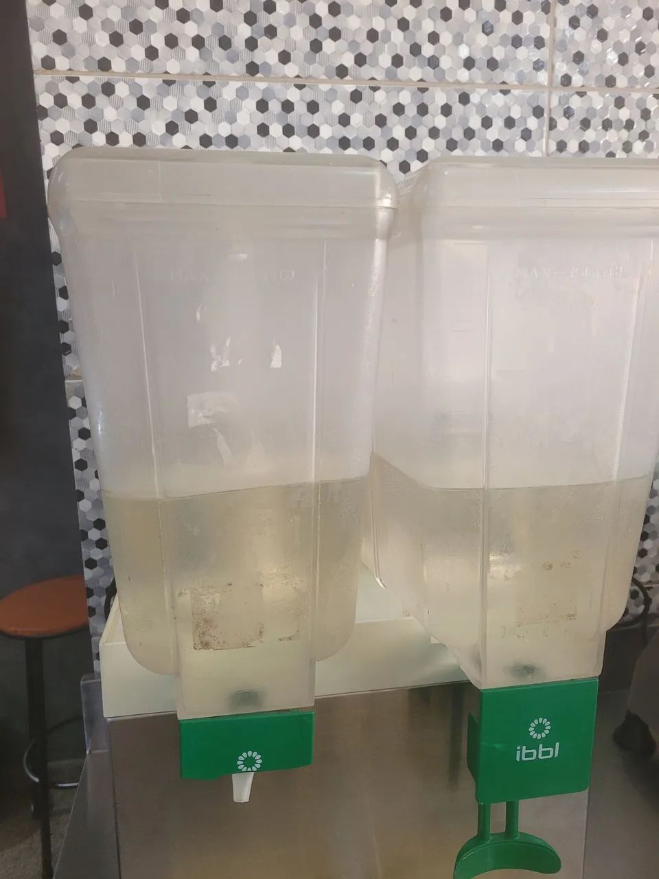 Vendo refresqueira 800 reais 