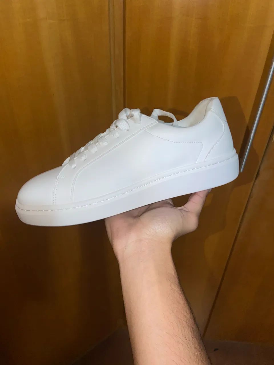 TÊNIS MONOCROMÁTICO COM VOLUME   - Foto 3