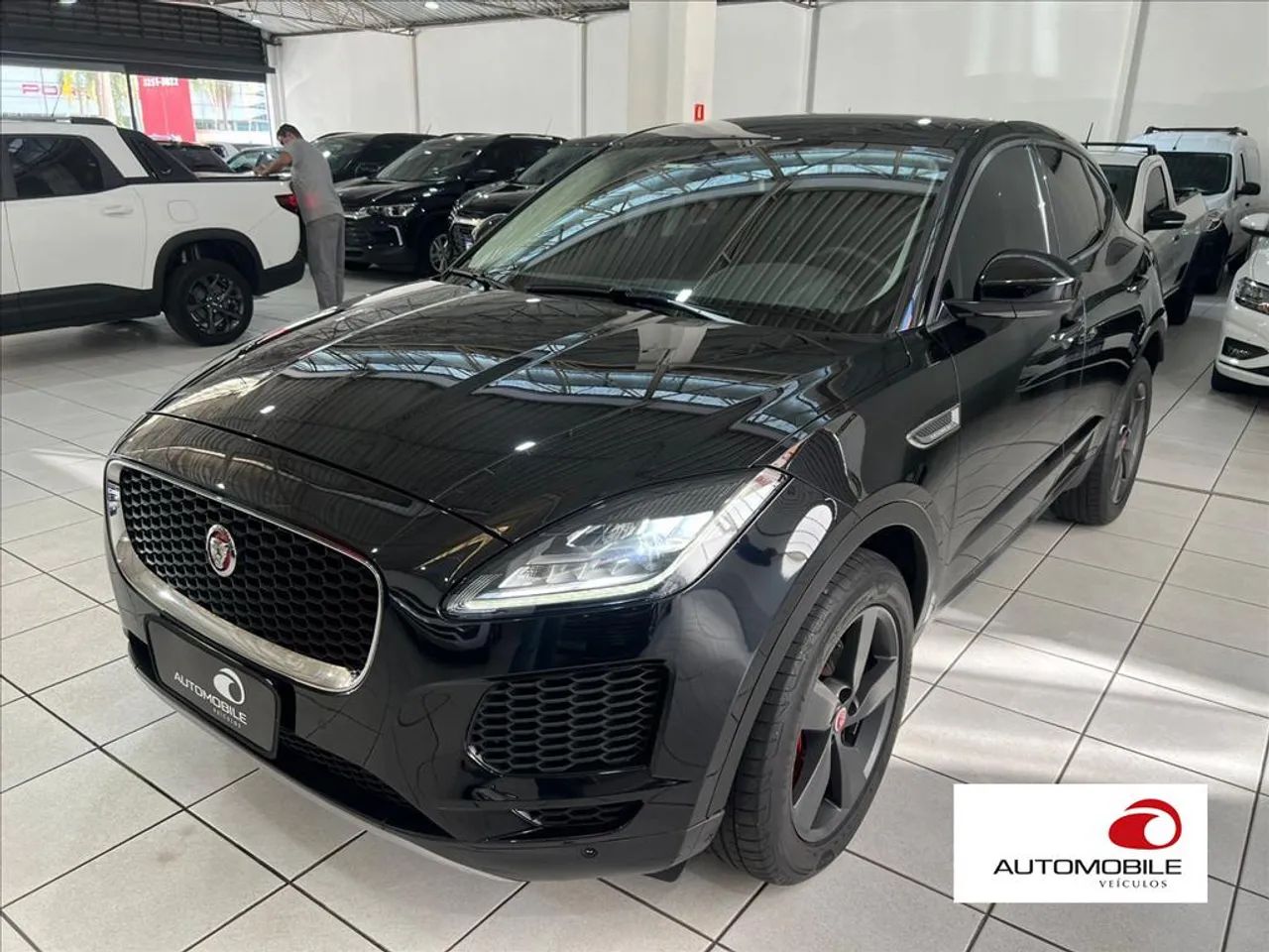 Jaguar E-Pace 2.0 AWD 249cv Aut. 2019 - Foto 2