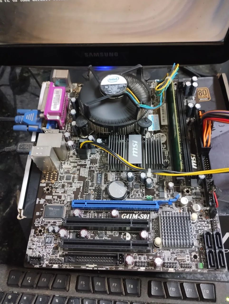 KIT PLACA MÃE LGA 775 INTEL 6700 2 GB DE RAM 