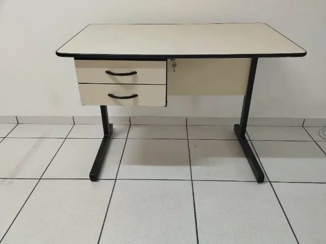 Mesa para escritório