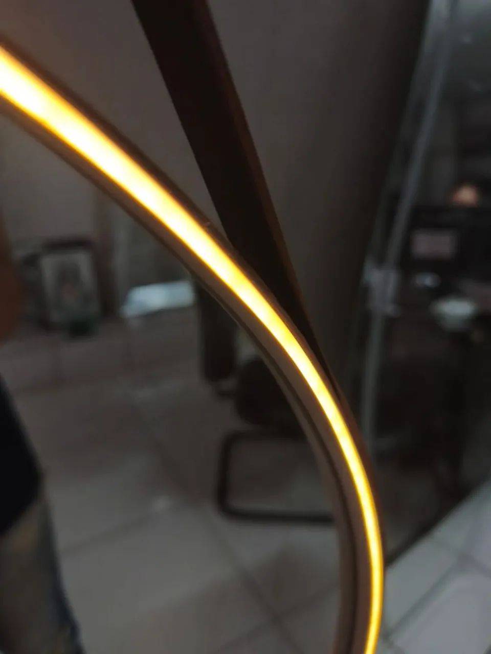 Espelho com couro e led neon - Foto 3