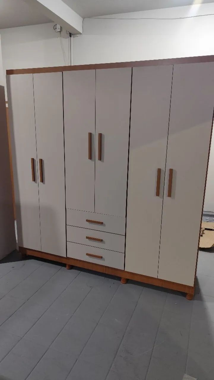 Guarda roupa de casal 