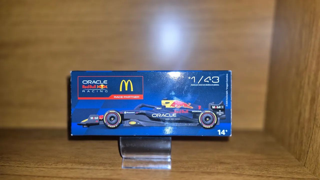 Miniatura Fórmula 1 REDBULL MAX VERTAPHEN  - Foto 4