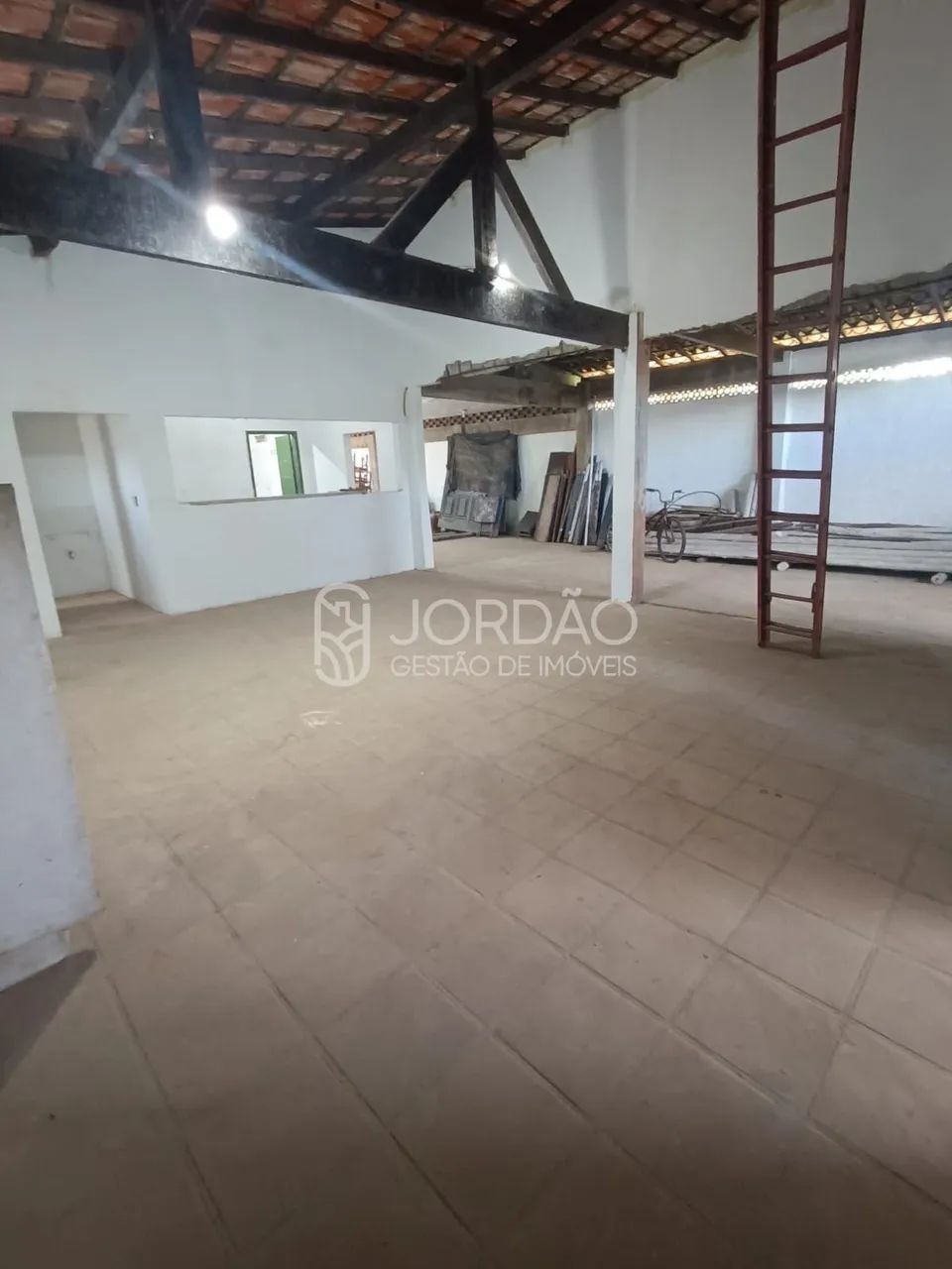 SALA COMERCIAL