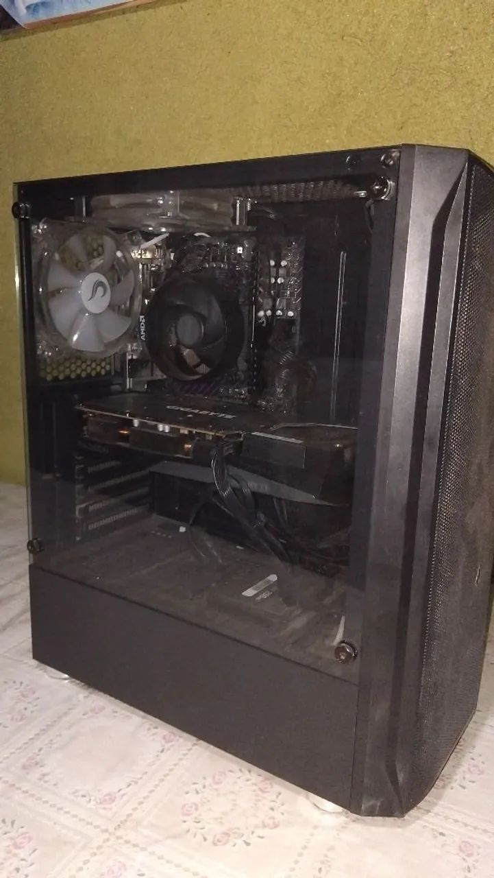Pc computador à venda.