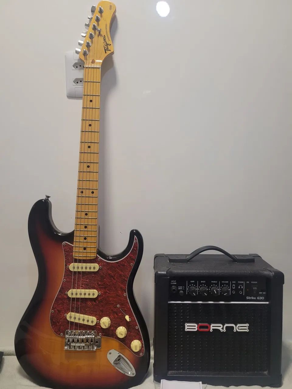 Guitarra woodstock tagima