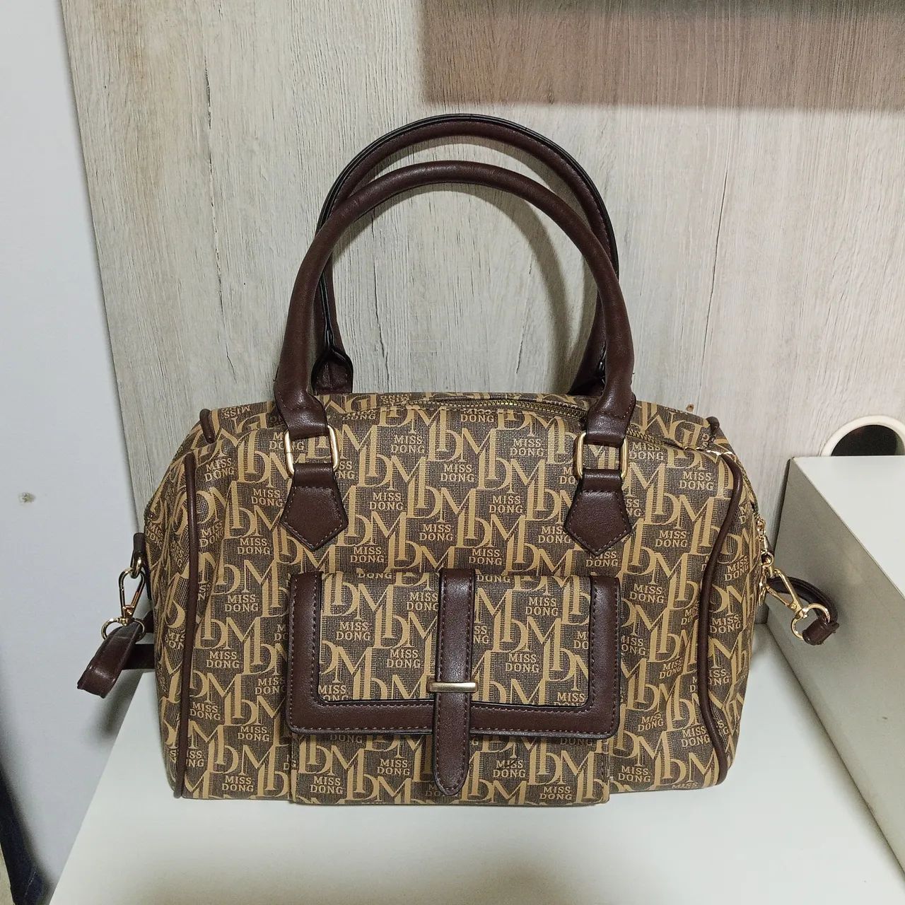 Bolsa baú Miss Dong