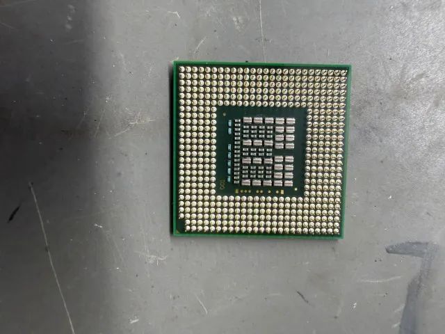 Processador Intel Core 2 Quad Mobile Q9000 soquete 478 notebook - Foto 4