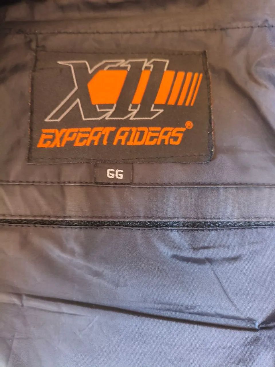 Jaqueta e capacete para motociclista  - Foto 2