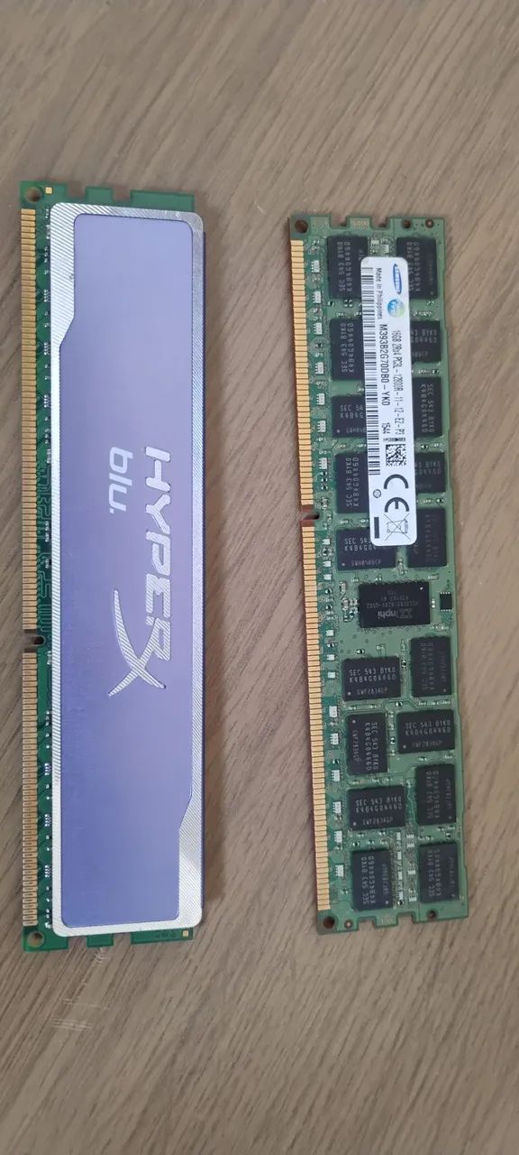 Memória ram 8 e uma de 16 gigas 