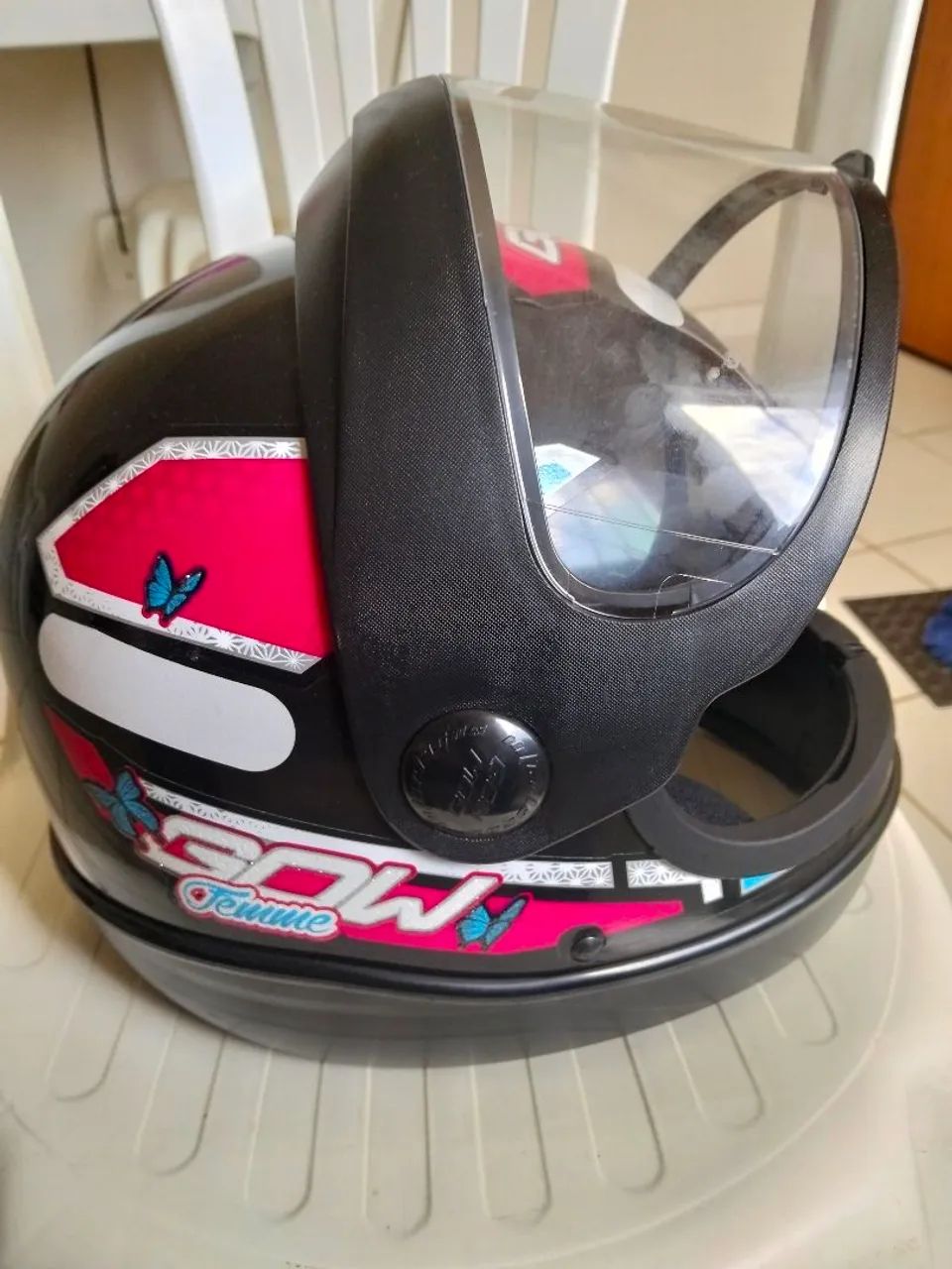 CAPACETE FEMININO AUTOMÁTICO NOVO DA GOW