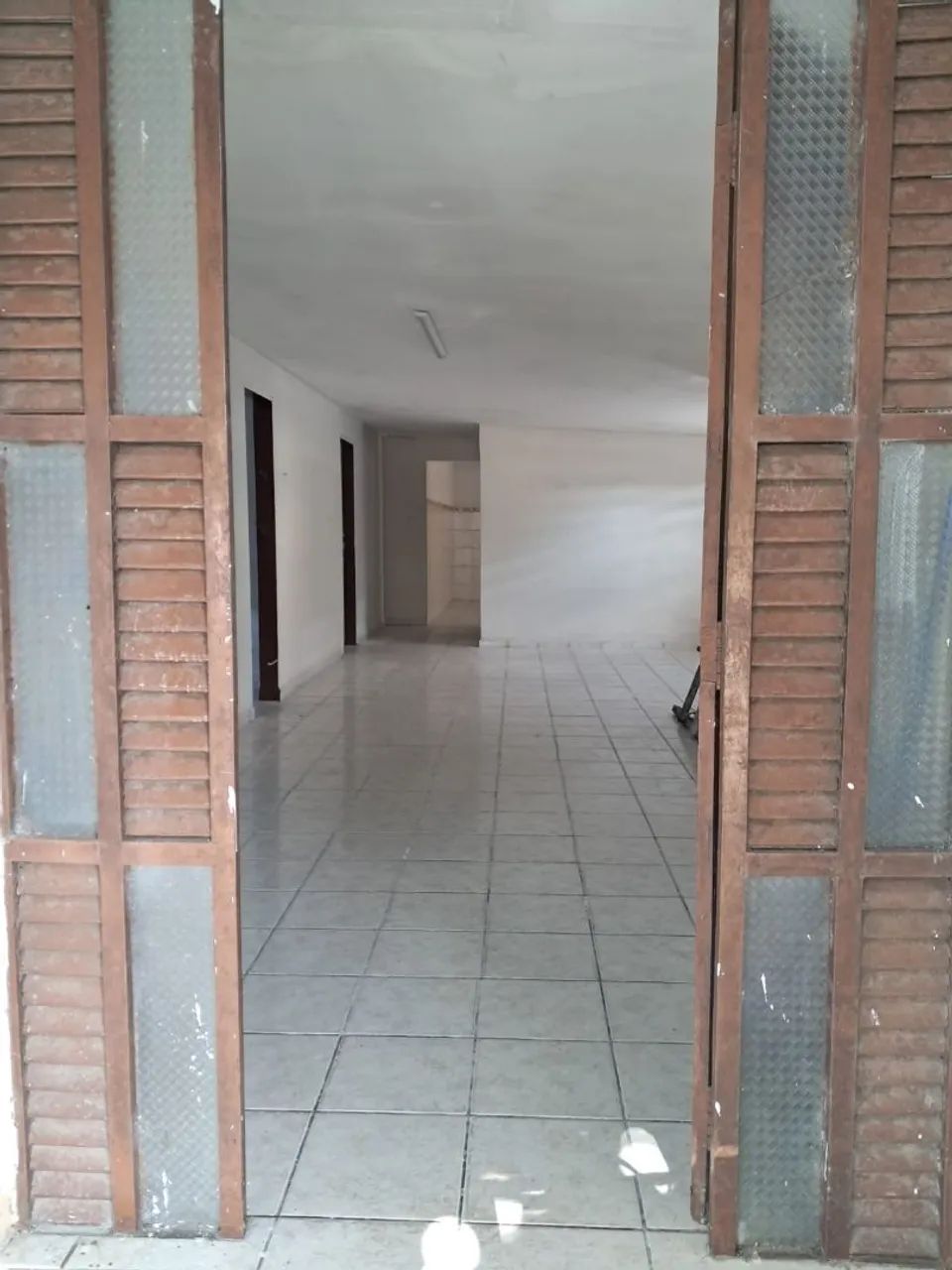 Casa Grande com 5 quartos em Jaguaribe OPORTUNIDADE - Foto 3