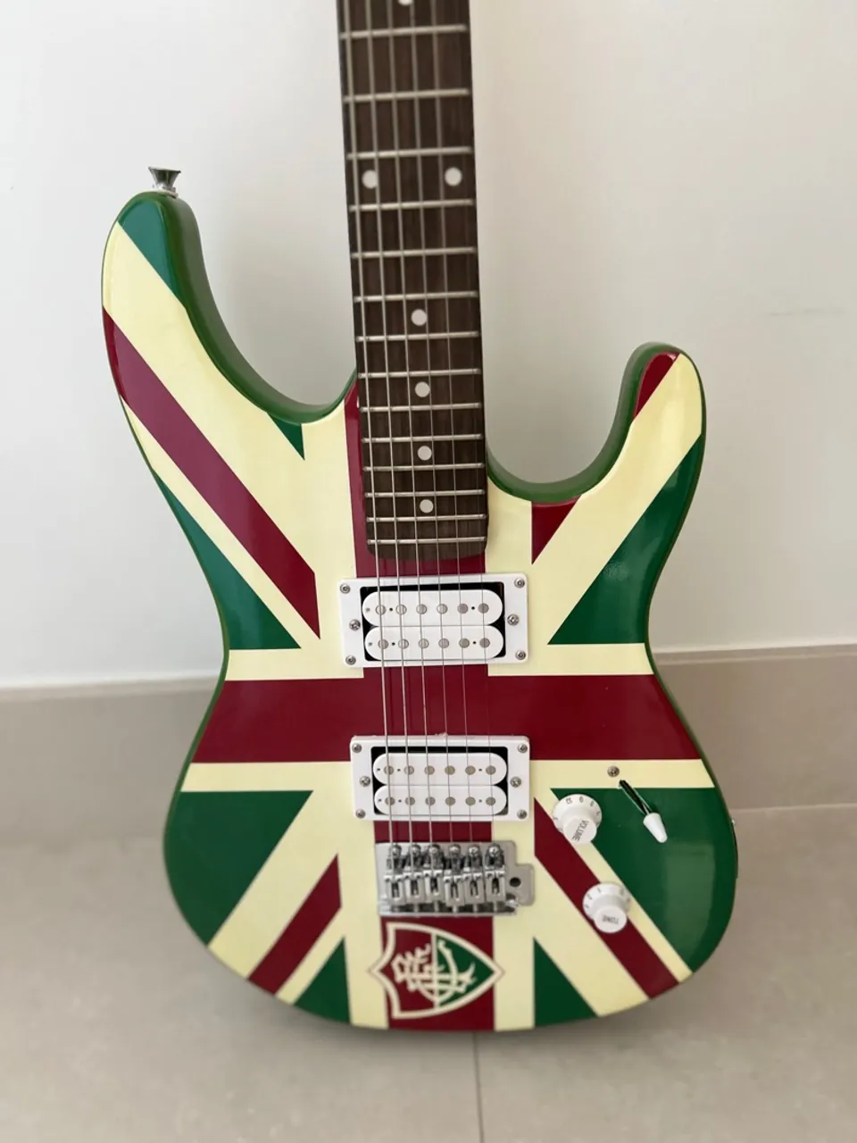 Guitarra Olp Axis By Ernie Ball (music Man) - Instrumentos