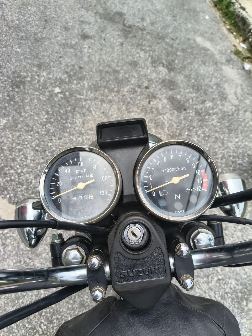 Suzuki intruder 