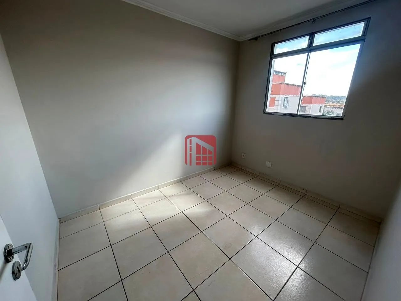 EXCELENTE APARTAMENTO 2 QUARTOS - Foto 2