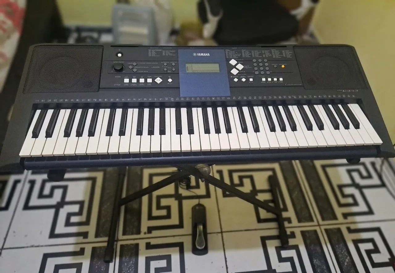Teclado Yamaha E333