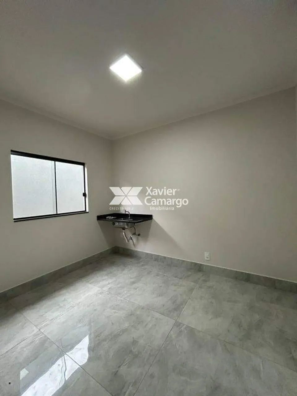 Sala comercial com 11m² para locação no bairro do Estádio - Rio Claro/SP