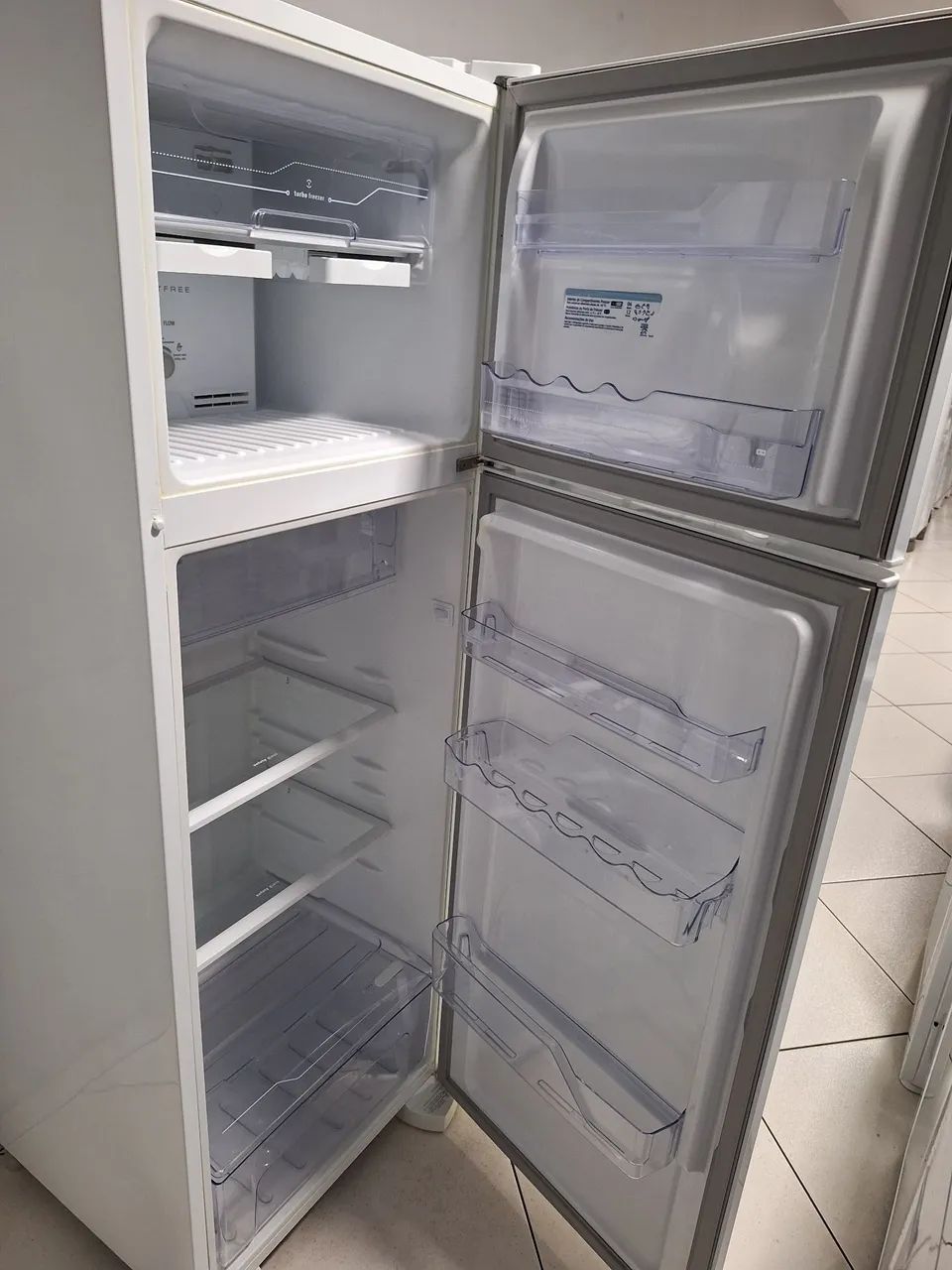 Geladeira df39 310L Electrolux  - Foto 2
